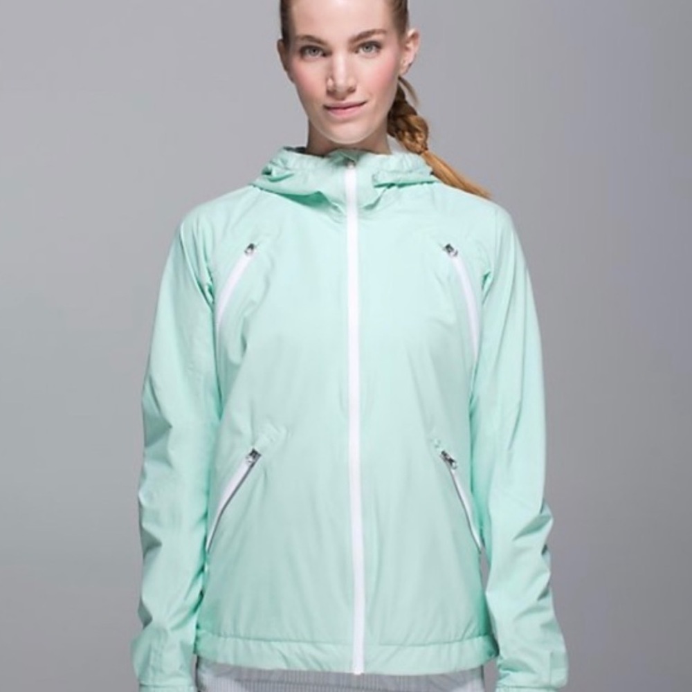 LULULEMON ATHLETICA Rise & Shine light zip up hoodie